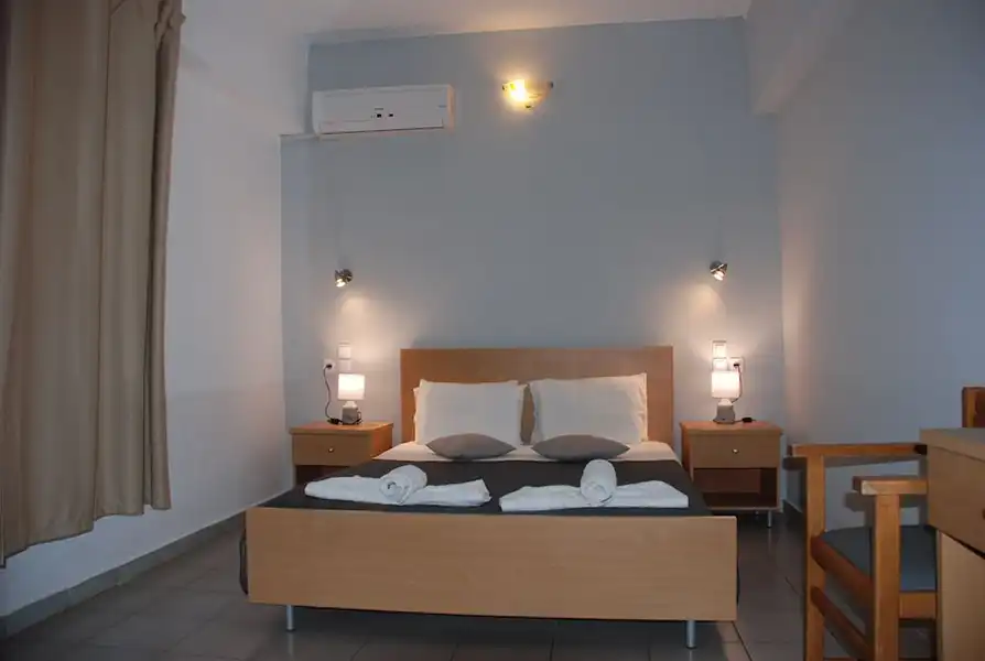 Bayside Hotel Katsaras